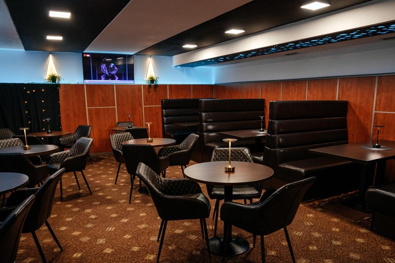 Butenas Hotel Tyla Birzai Ngoại thất bức ảnh