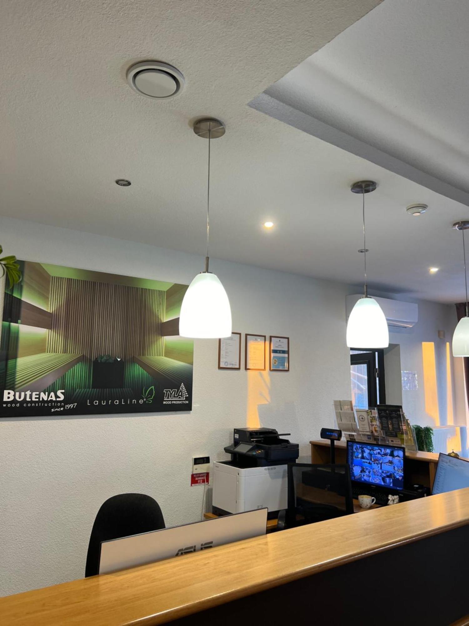 Butenas Hotel Tyla Birzai Ngoại thất bức ảnh