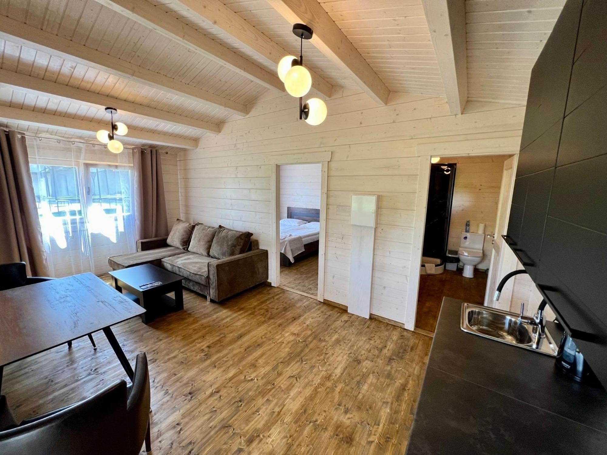 Butenas Hotel Tyla Birzai Ngoại thất bức ảnh