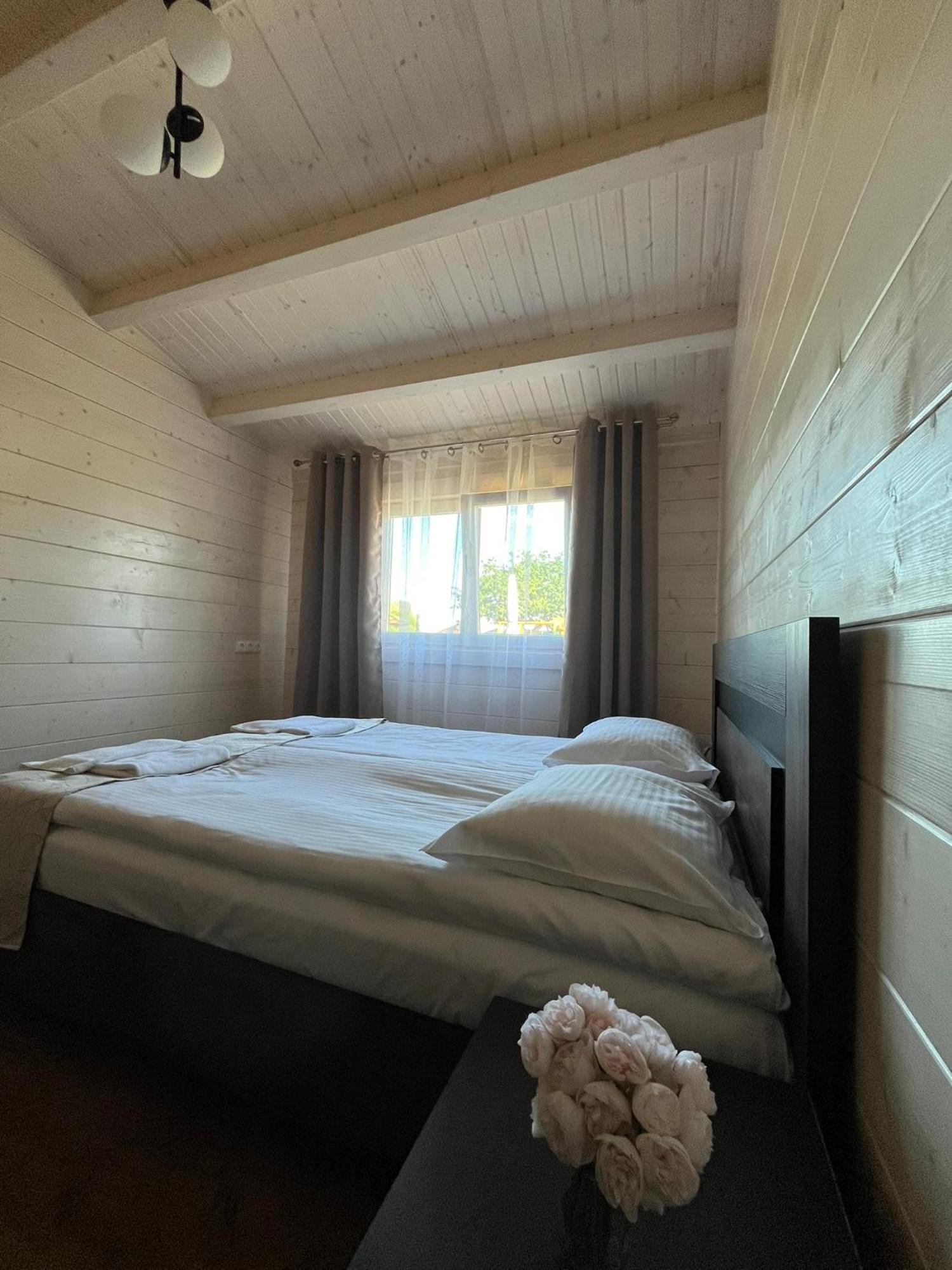 Butenas Hotel Tyla Birzai Ngoại thất bức ảnh